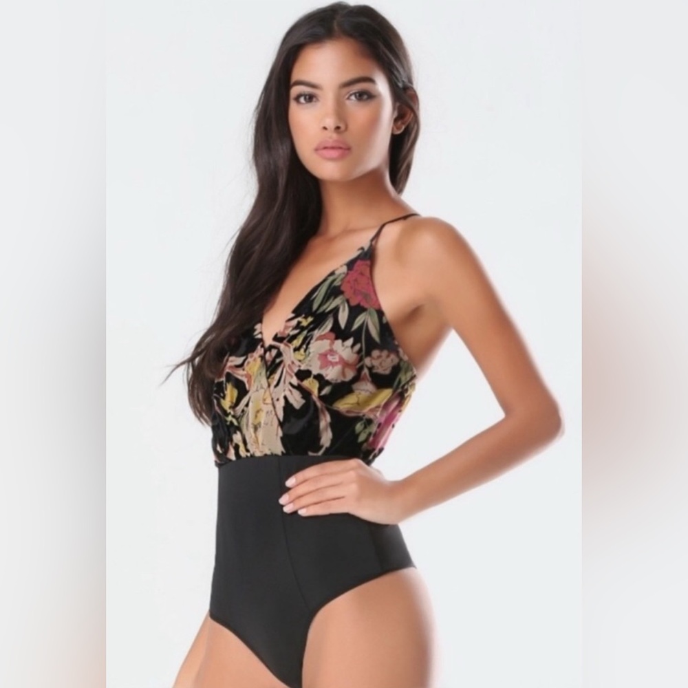 Bebe bodysuit